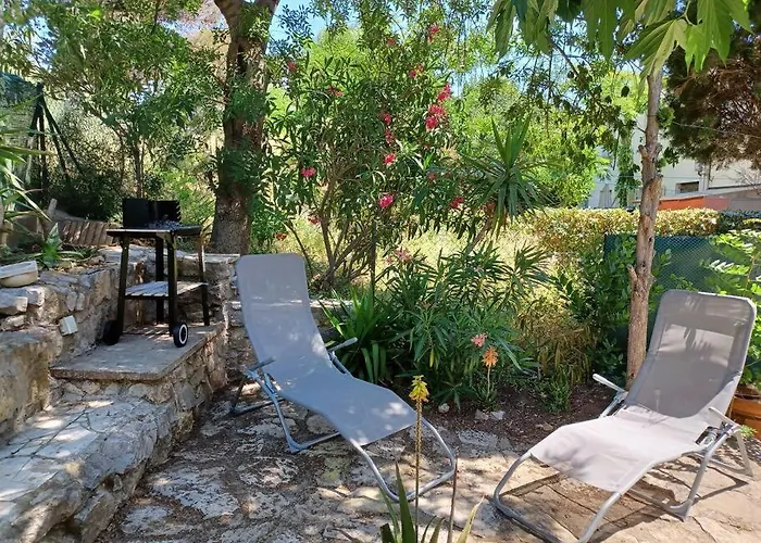 Entre Et Garrigue * Saint-Pierre-la-Mer (Aude)